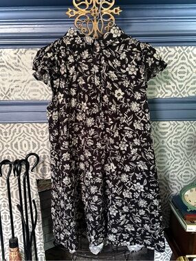 Time and Tru Black Floral Mini Dress with White Print